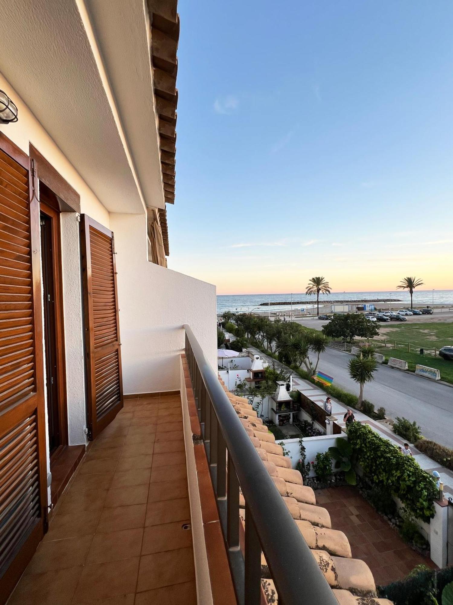 Espectacular Sunny House In The Beach Cunit Exterior foto
