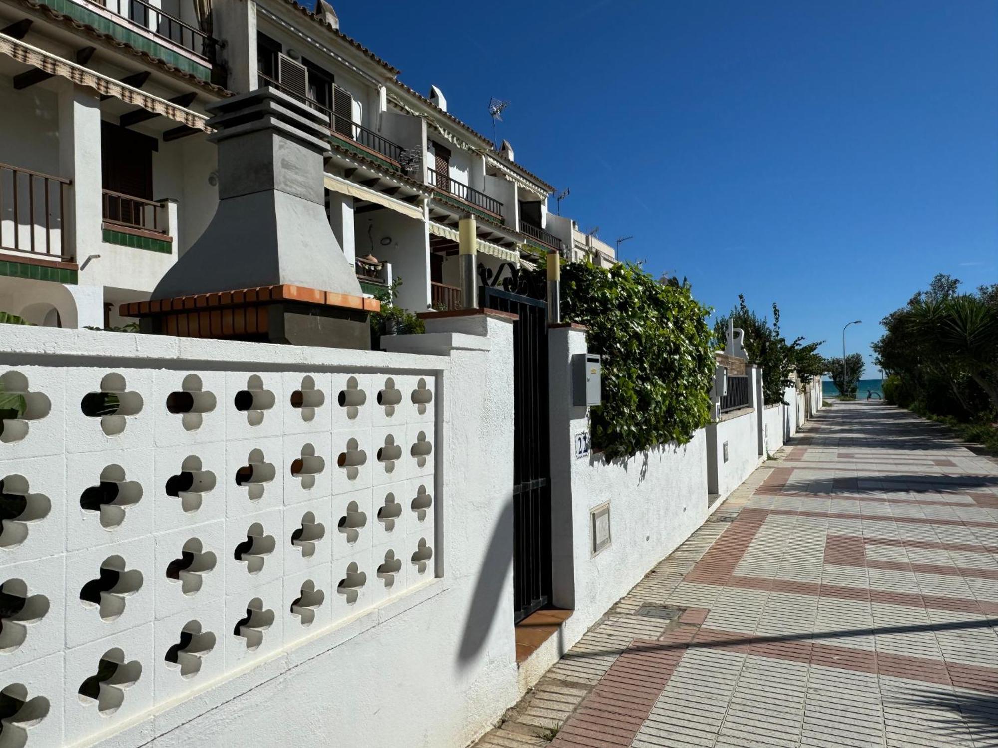 Espectacular Sunny House In The Beach Cunit Exterior foto